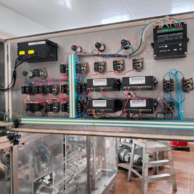 Фасовочный автомат Пюр пак с пробкой УФАС-1200П инв.777