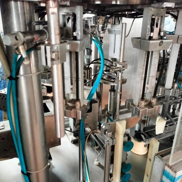 Фасовочный автомат Пюр пак с пробкой УФАС-1200П инв.777