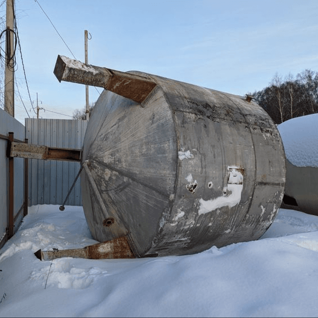 Емкости нержавеющие, объем 10 куб.м.