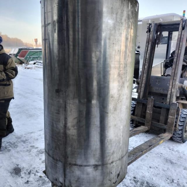 Емкость 1200л инв.8539