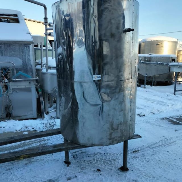 Емкость 1200л инв.8539