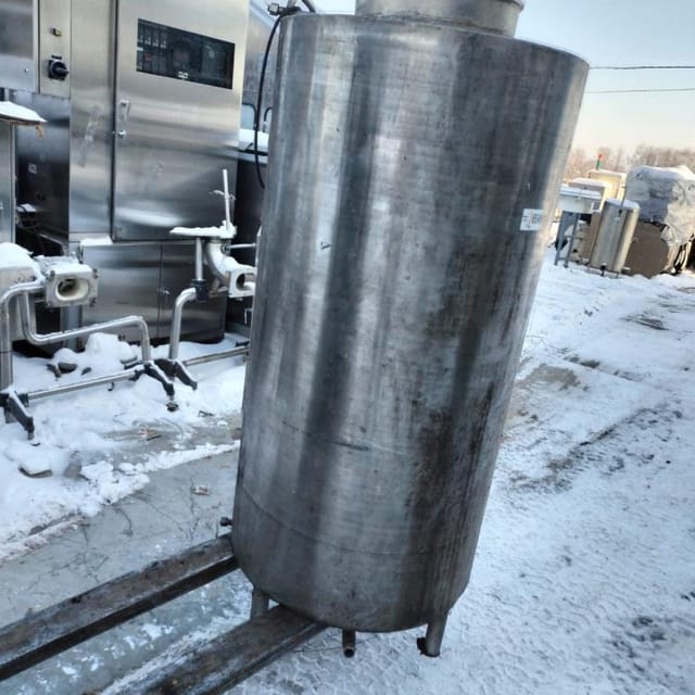 Емкость 1200л инв.8539