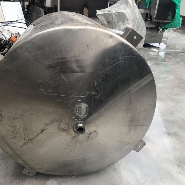 Емкость термос 1000л вертикальная инв.9877