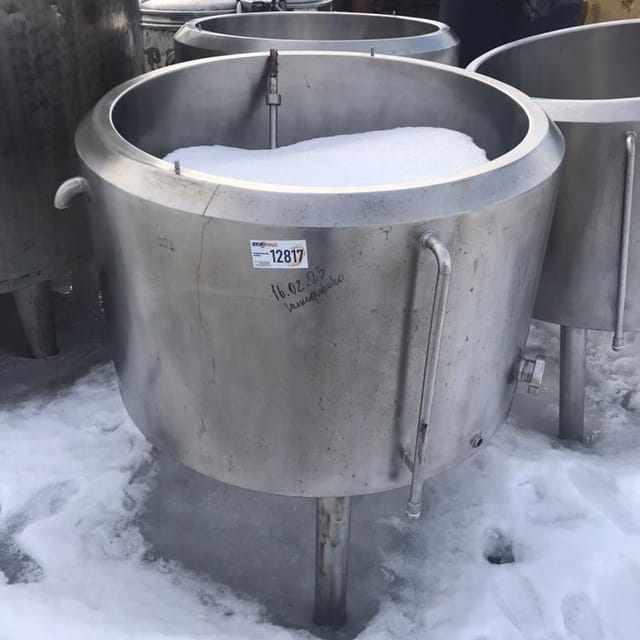 Емкость 300л с рубашкой и тэном инв.12817