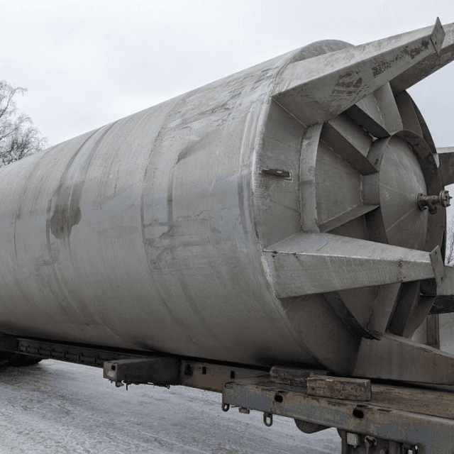 Емкости нержавеющие, объем 80 куб.м