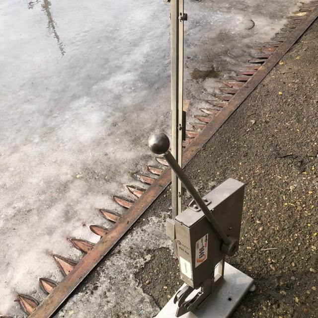 Клипсатор настольный ручной КН-6Р инв.9849