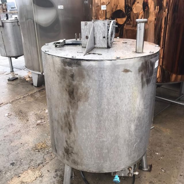Емкость 500 л с ТЭНами со скребками инв.10572