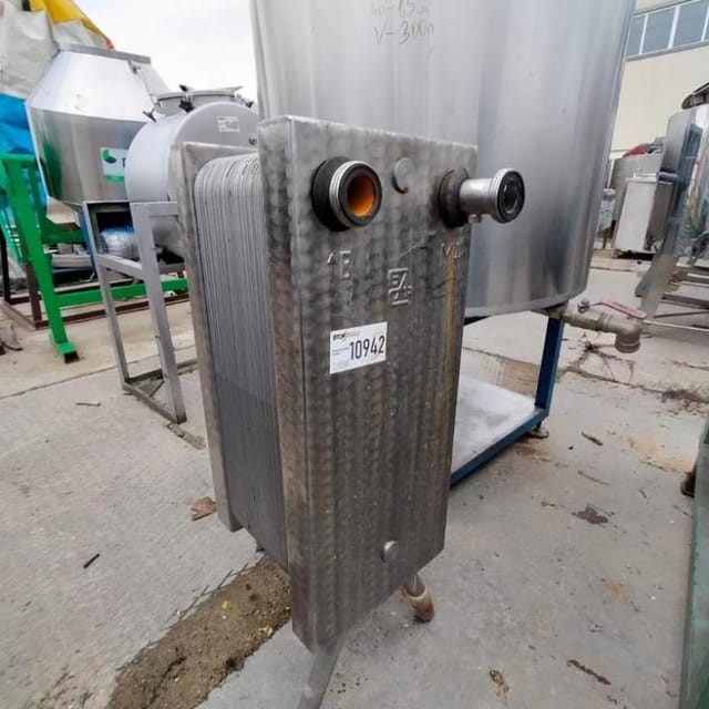 Охладитель пластинчатый ООЛ-3 односекционный клеевой  инв.10942