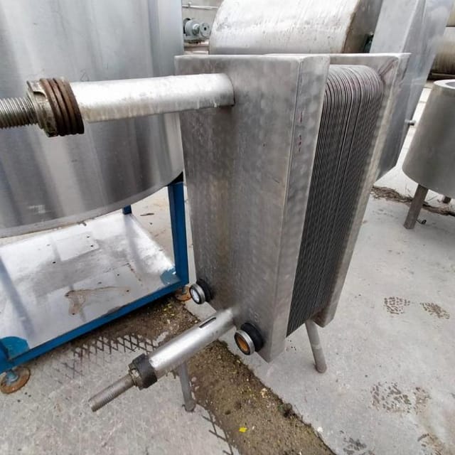 Охладитель пластинчатый ООЛ-3 односекционный клеевой  инв.10942