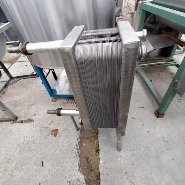 Охладитель пластинчатый ООЛ-3 односекционный клеевой  инв.10942