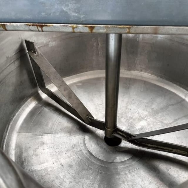 Котел варочный опрокидывающийся МЗ-2С-244бм инв.9854