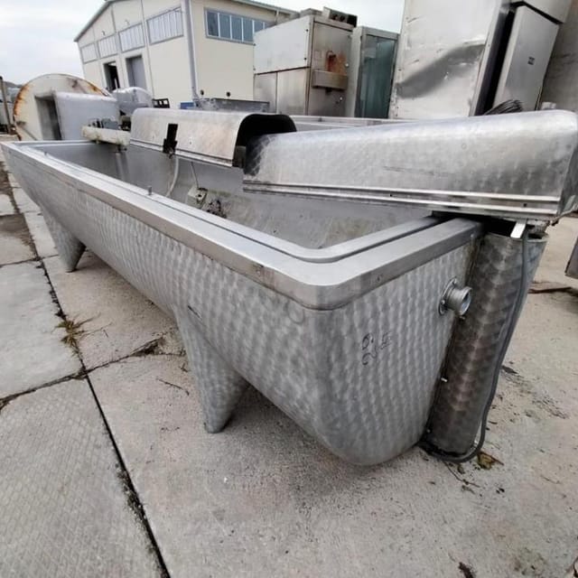 Ванна творожная с сеткой 2500л инв.12805