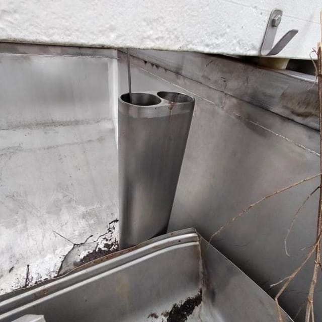 Ванна творожная с сеткой 2500л инв.12805