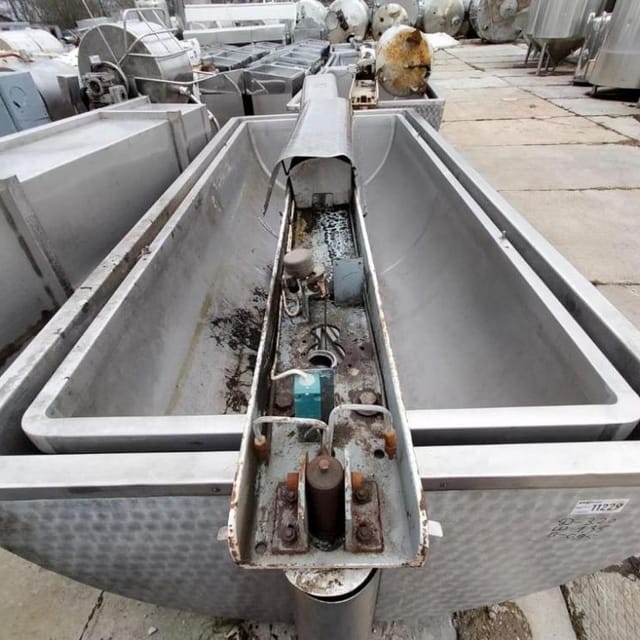 Ванна творожная с сеткой 2500л инв.12805