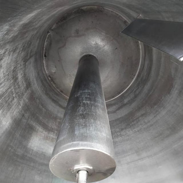 Емкость 2куб.м с рубашкой инв.11230