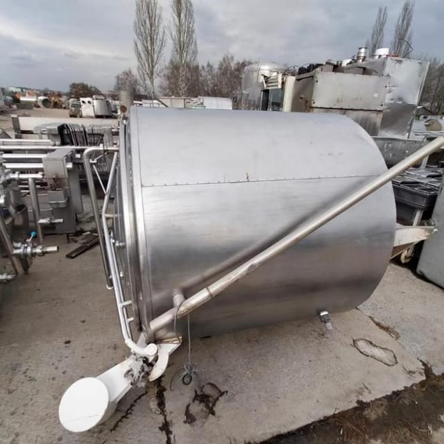 Емкость 2куб.м с рубашкой инв.11230