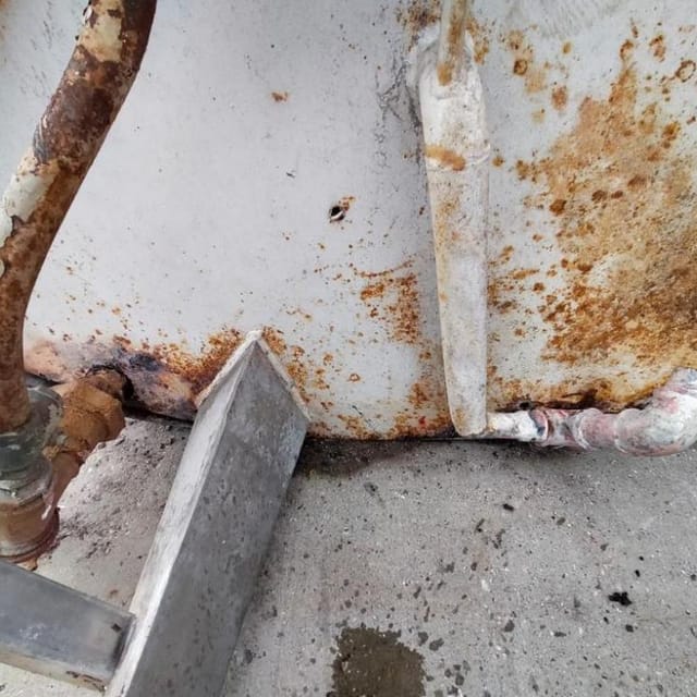 Емкость 2куб.м с рубашкой инв.11230