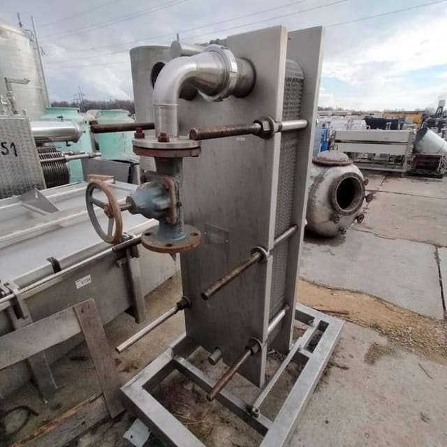 Теплообменник 40куб.м односекционный, клеевой инв.11232