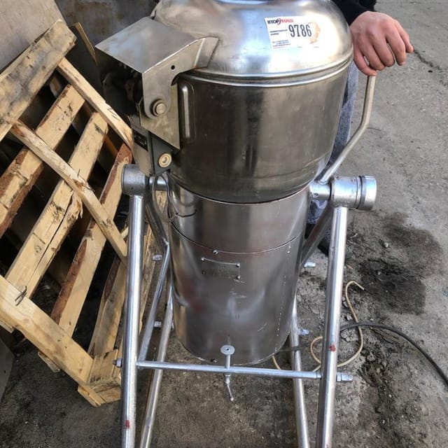 Куттер 25л инв.9786