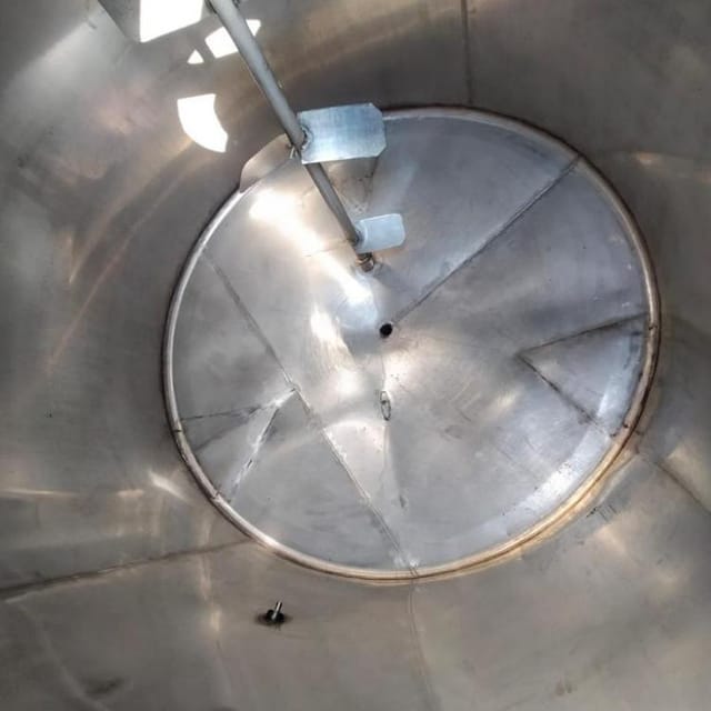 Емкость утеплённая с мешалкой 2,4м3 инв.10546