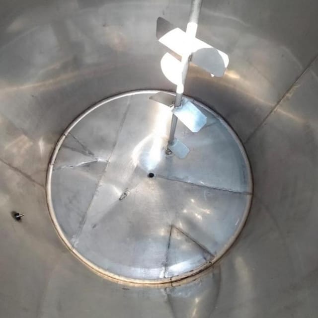 Емкость утеплённая с мешалкой 2,4м3 инв.10546