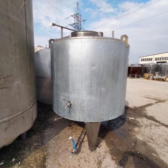 Емкость утеплённая с мешалкой 2,4м3 инв.10546