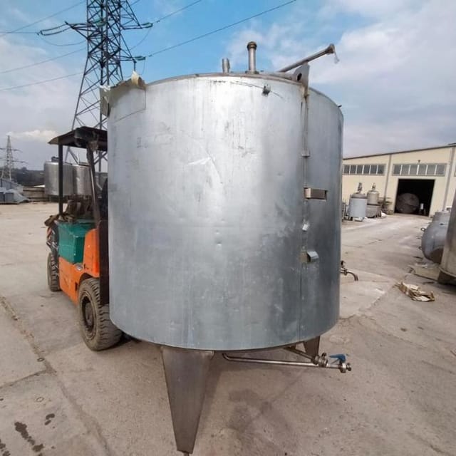 Емкость утеплённая с мешалкой 2,4м3 инв.10546