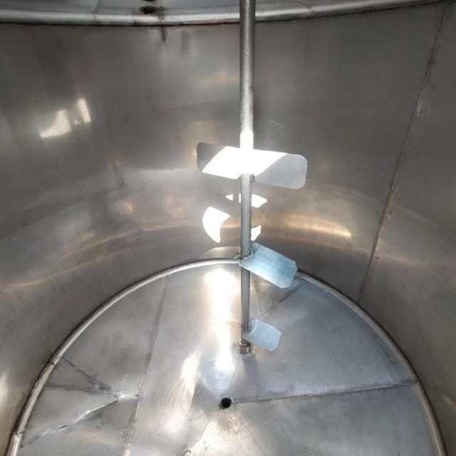 Емкость утеплённая с мешалкой 2,4м3 инв.10546