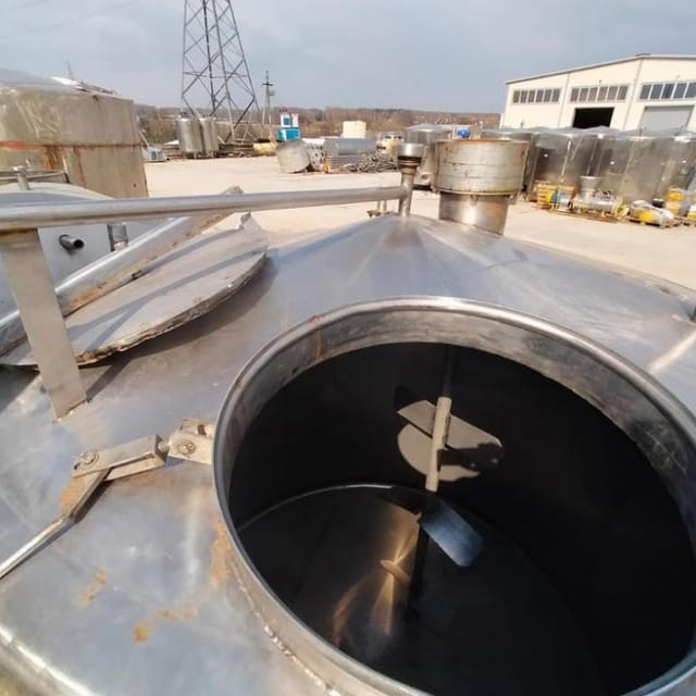 Емкость утеплённая с мешалкой 2,4м3 инв.10546