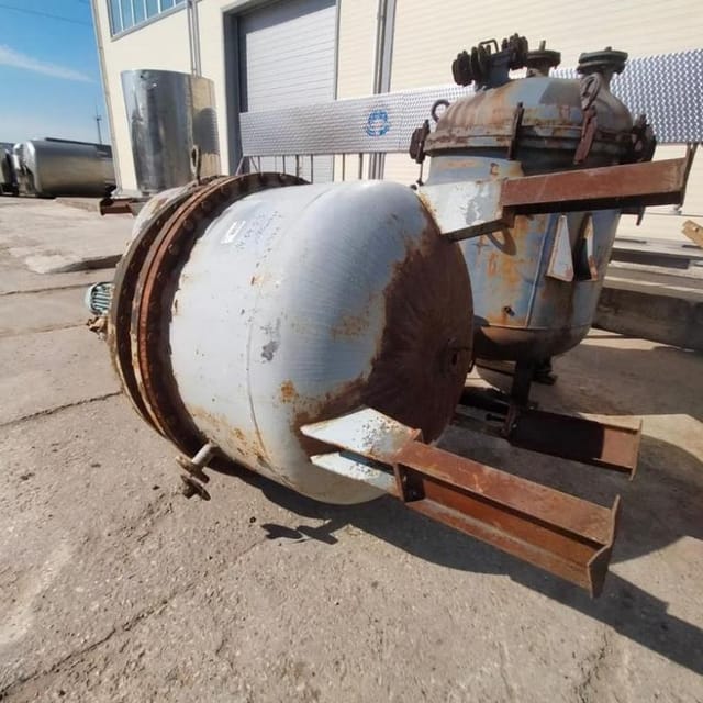 Реактор эмалированный 630л инв.10533