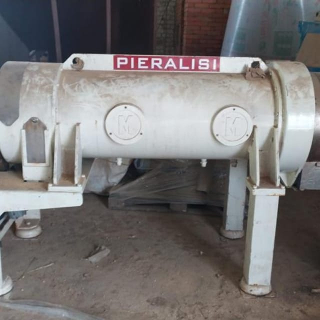 Горизонтальная центрифуга декантер PIERALISI FP-600 2RS