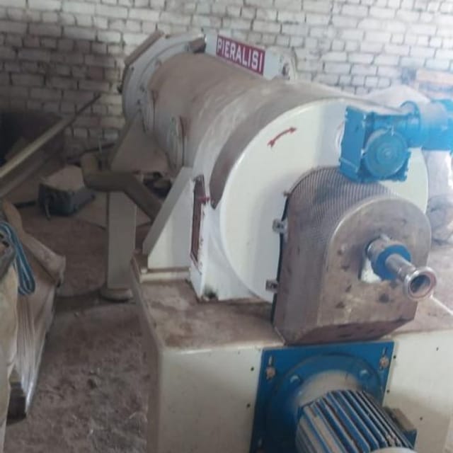 Горизонтальная центрифуга декантер PIERALISI FP-600 2RS