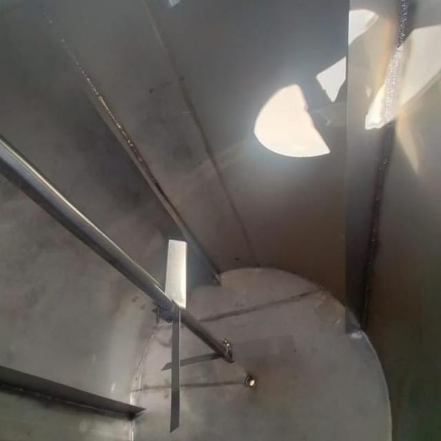 Емкость новая 3300л с подогревающей лентой 9 кВт