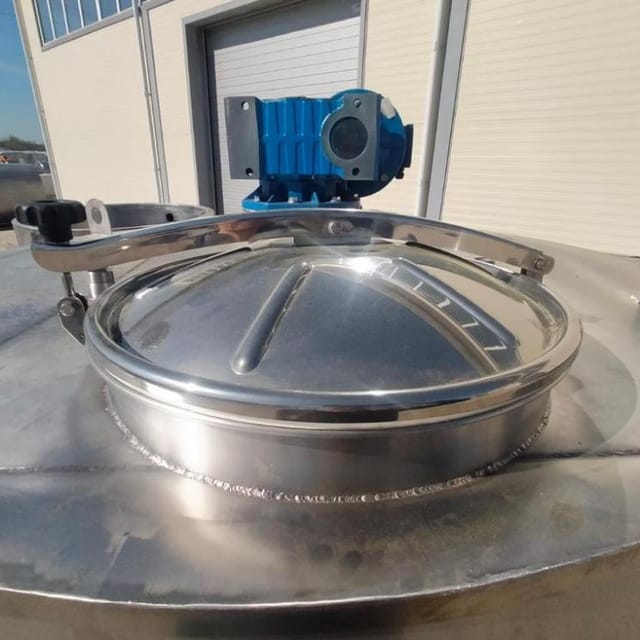 Емкость новая 3300л с подогревающей лентой 9 кВт