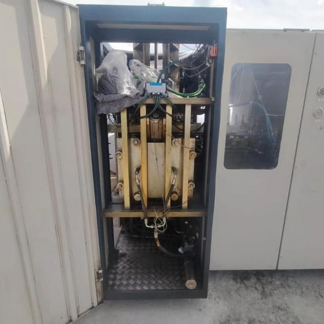 Автоматический выдув ПЭТ-бутылок TFA 4000 (Terеkas, Литва)  инв.10537