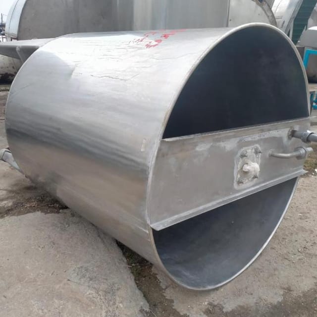 Емкость одностенная 1500 литров инв.10927