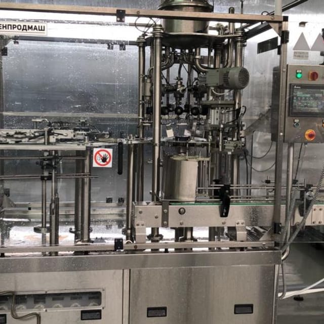 Линия розлива соков и морсов в ПЭТ 38мм горло 1500 бут/час объемом 1л.