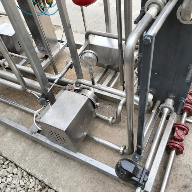 Пастеризационно-охладительная установка 5000л инв.4130