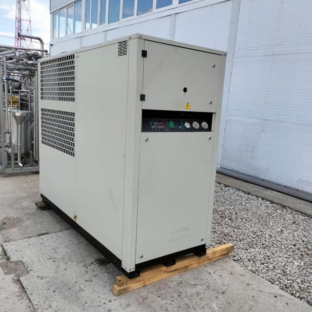 Чиллер ТАЕ-301 холодопроизводительность: 65.70 кВт. инв.4326