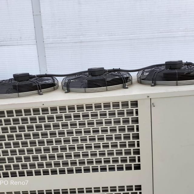 Чиллер ТАЕ-301 холодопроизводительность: 65.70 кВт. инв.4326