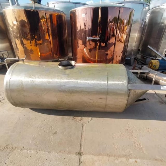 Емкость 1м3 с конусом одностенная инв.10479