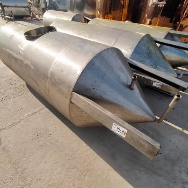 Емкость 1м3 с конусом одностенная инв.10479