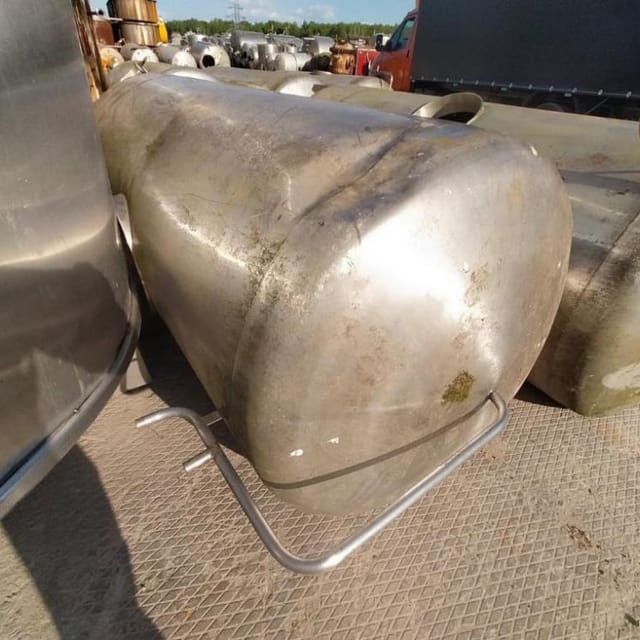 Емкость 1м3 с конусом одностенная инв.10479