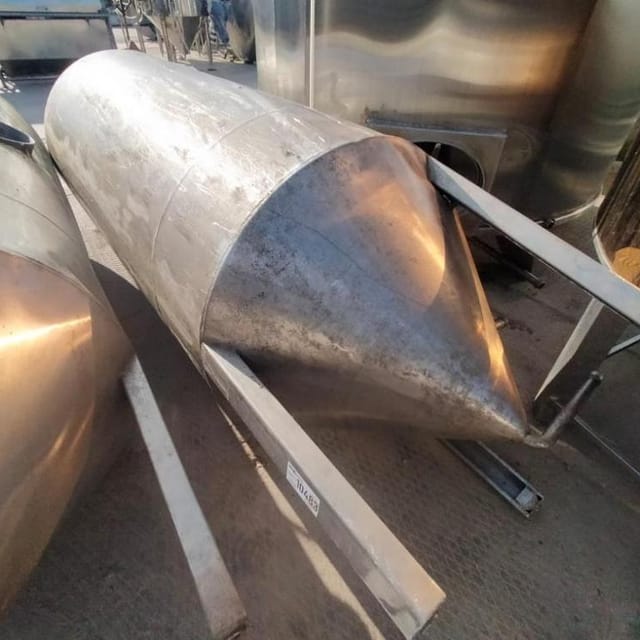 Емкость 1м3 с конусом одностенная инв.10479