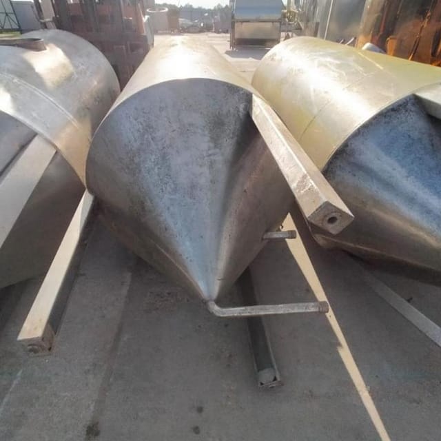 Емкость 1м3 с конусом одностенная инв.10479