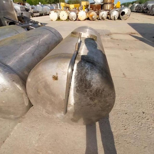 Емкость 1м3 с конусом одностенная инв.10479