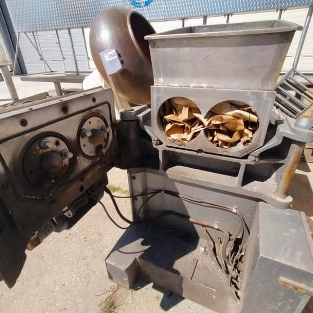 Фасовщик масла в гофро-короб по 20кг М6-ОРГ-3 инв.10417