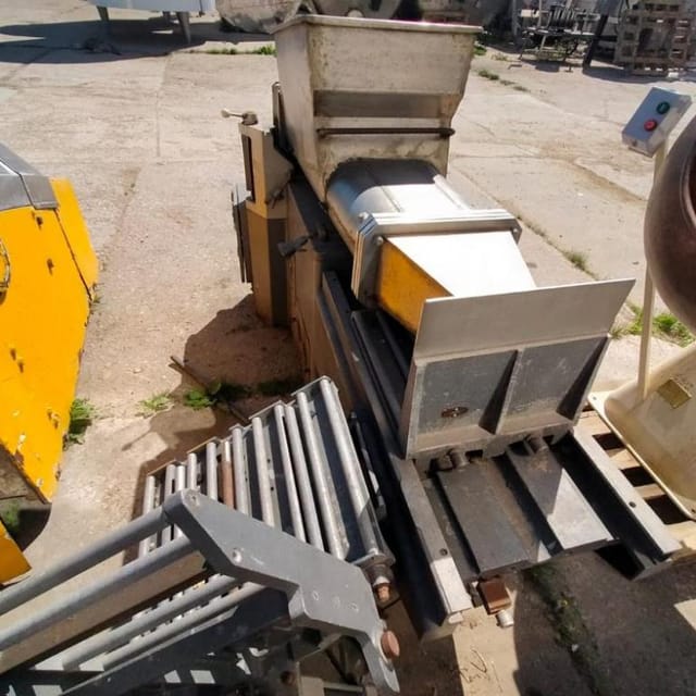 Фасовщик масла в гофро-короб по 20кг М6-ОРГ-3 инв.10417