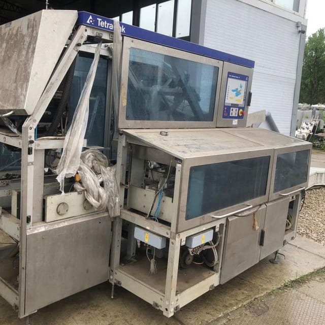 Автомат упаковки в картонный короб Tetra Cardboard Packer 70 инв.9747