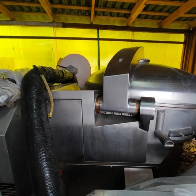 Куттер LASKA KU-330